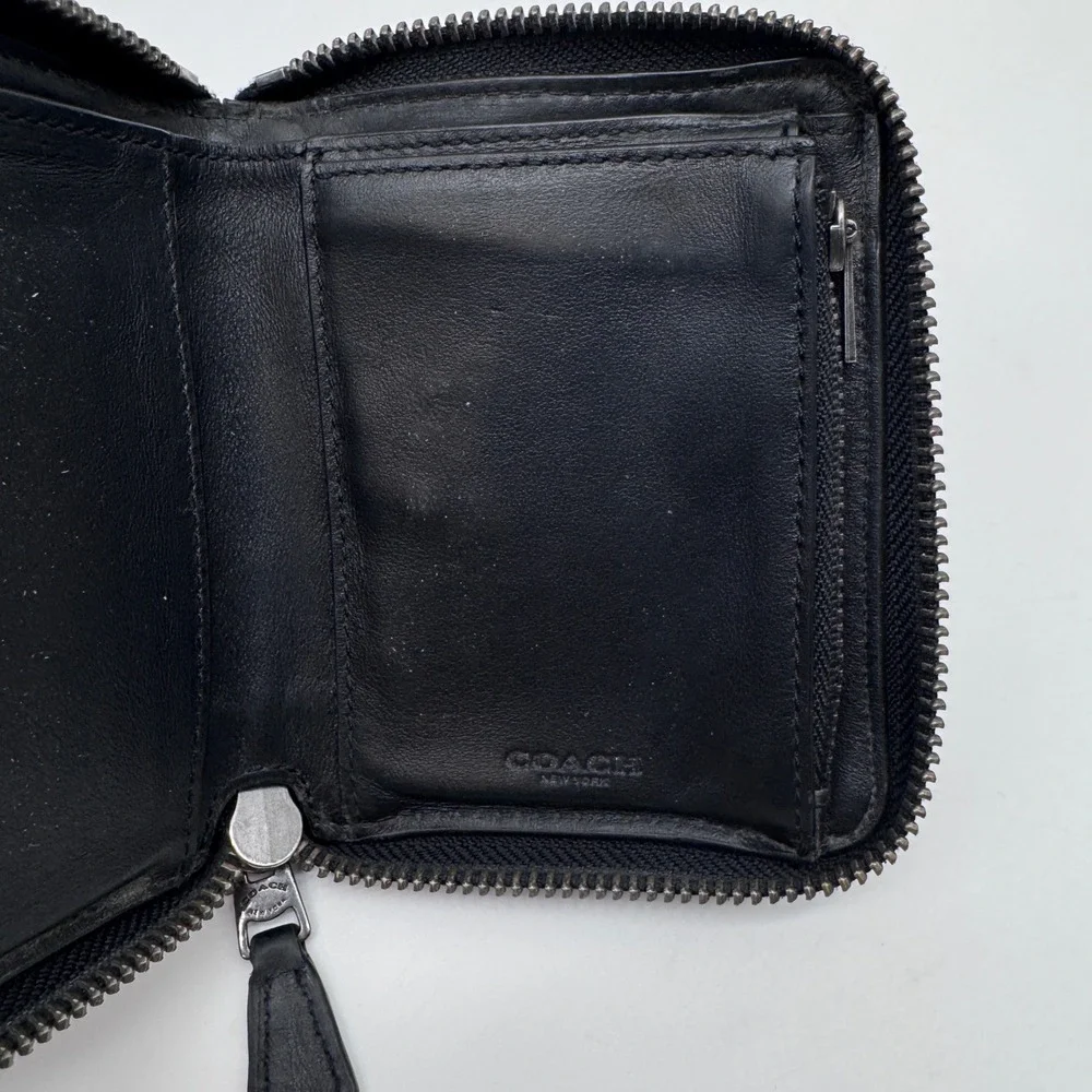 Pre owned Coach Zip around Bifold Coin Wallet Signature Charcoal/Black Canvas